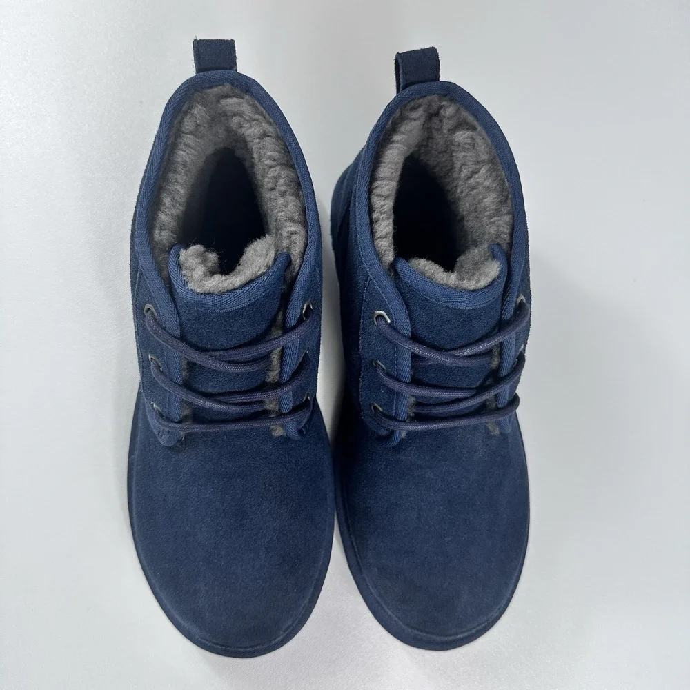 UGG Neumel 3236 Men's 9 New Navy Suede Chukka Boots UGGplush NWOB Lace Up